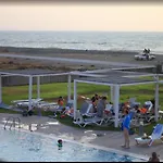 Aphrodite Beachfront Lejlighed