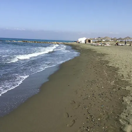 Апартаменты Aphrodite Beachfront *