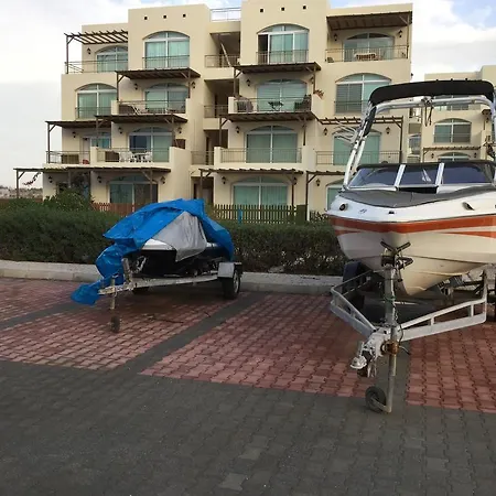公寓 Aphrodite Beachfront