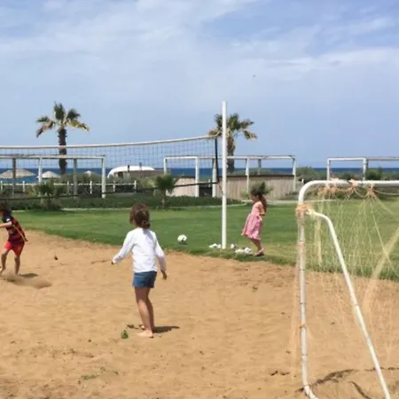 Апартаменты Aphrodite Beachfront