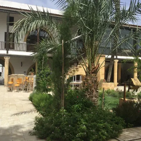 Aphrodite Beachfront Ghaziveran