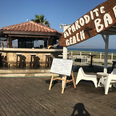 Aphrodite Beachfront * Газиверан