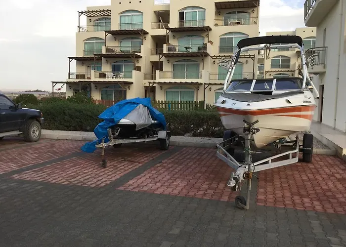 דירה Aphrodite Beachfront