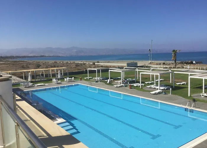 דירה Aphrodite Beachfront *