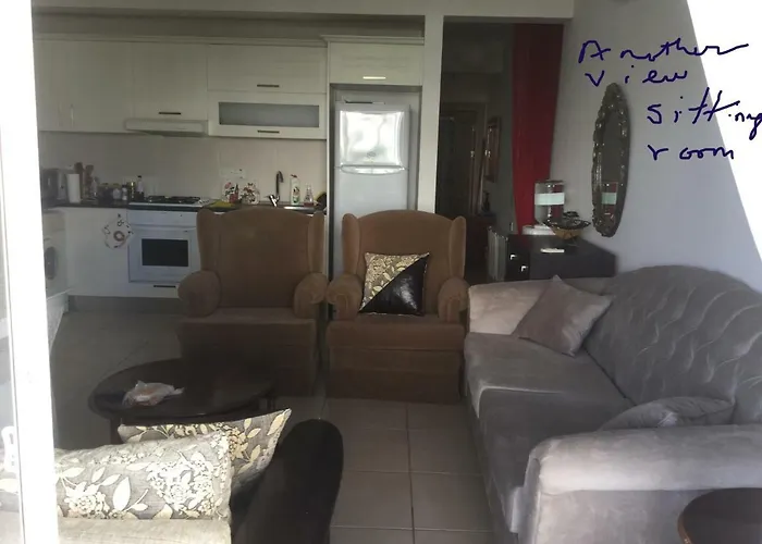 דירה Aphrodite Beachfront