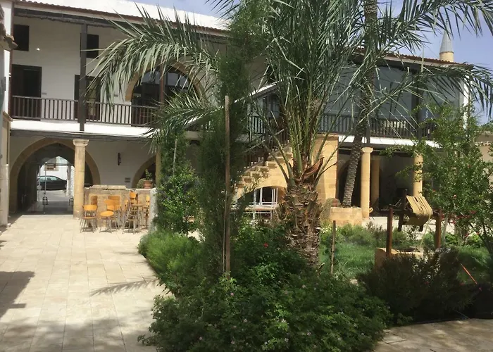 Aphrodite Beachfront Ghaziveran