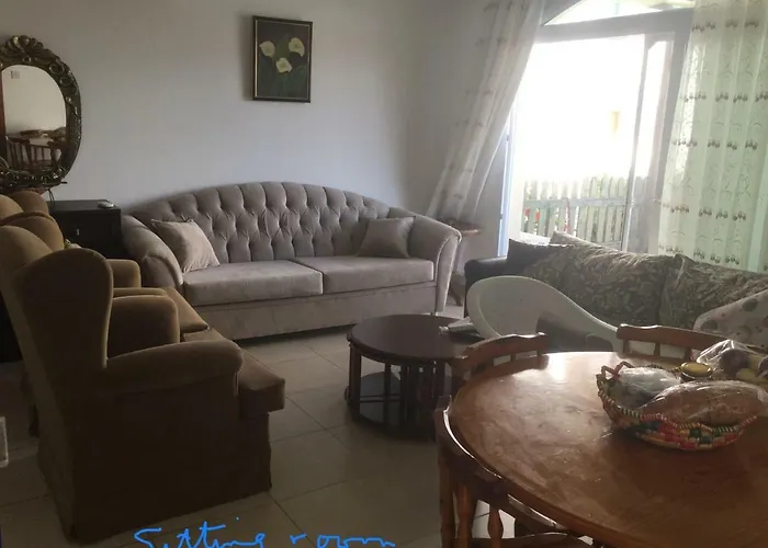 아파트 Aphrodite Beachfront Ghaziveran